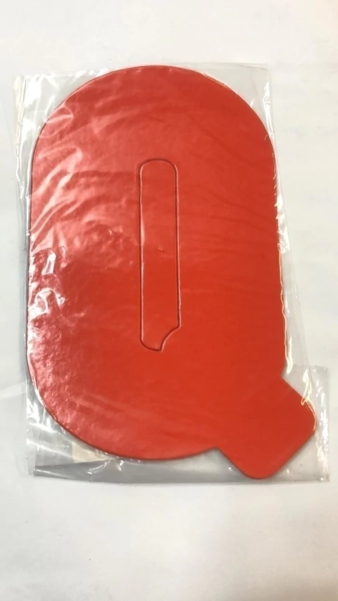 Letra Q vermelha kaixote