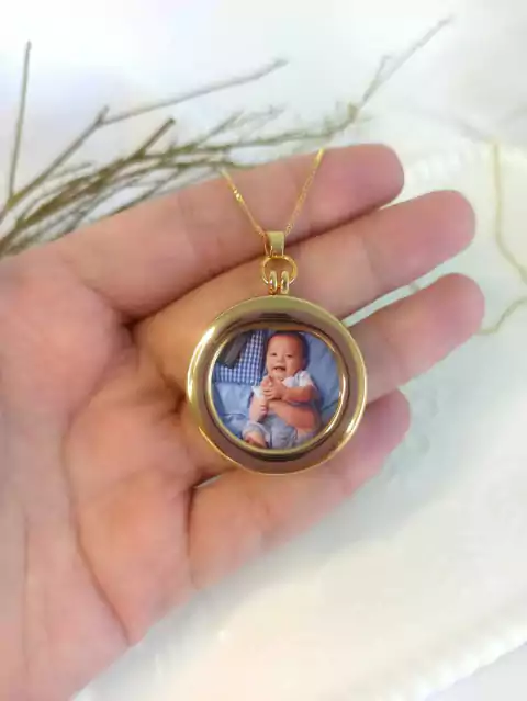 Colar Cápsula Redondo com Proteção em Acrílico (corrente 60 cm) - comprar online