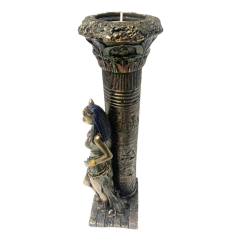 Estatueta Bastet na Coluna na internet