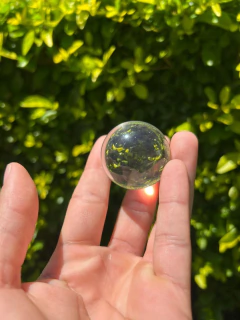 Esfera de vidro transparente pequena - comprar online