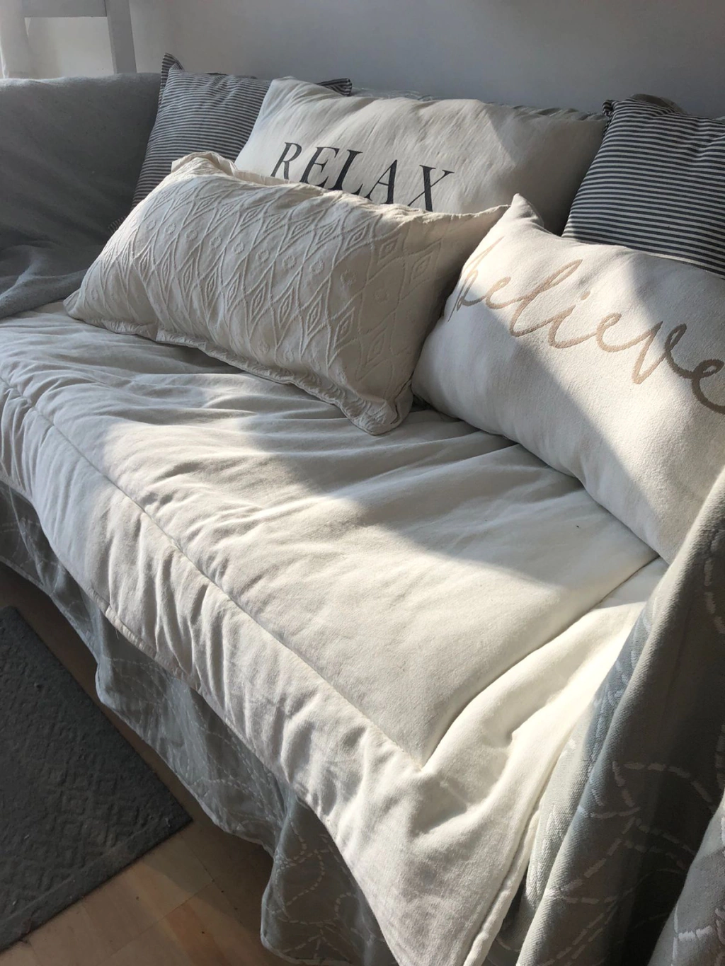 Pillow tusor