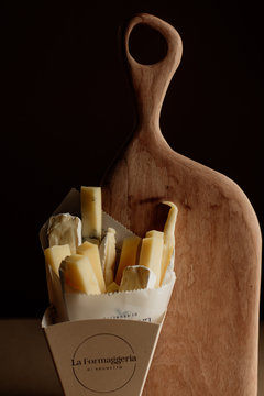 Imagen de CONOS O SCATOLITAS DE QUESO