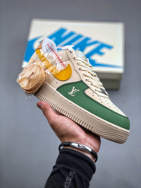 Nike Air Force 1 Low - Edição Limitada Vuitton
