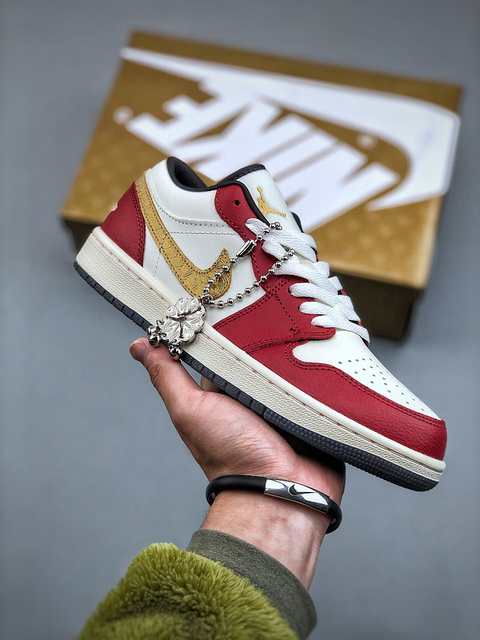 Nike AIR JORDAN 1 lOW - "Year of the Dragon" FJ5735