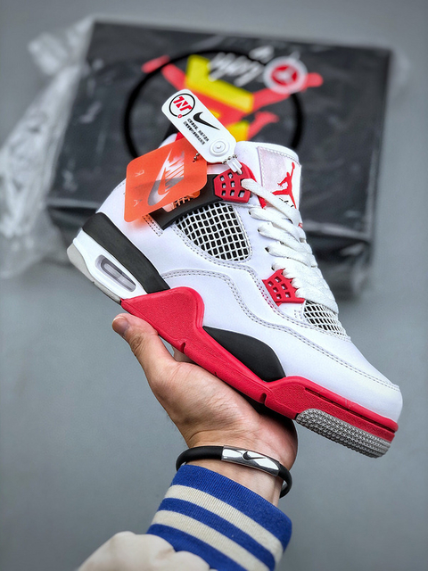 Nike Air JORDAN 4 - "Fire Red" FD9763