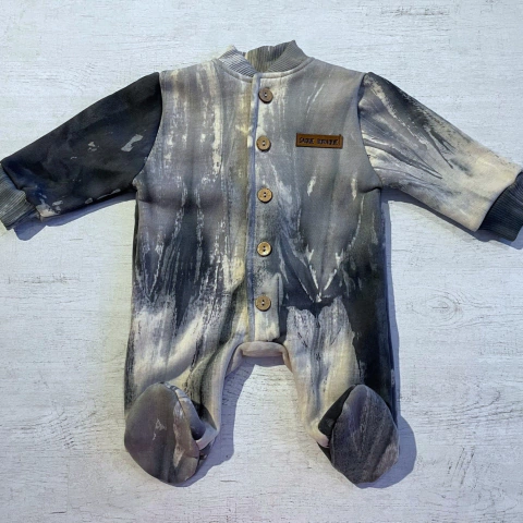 Enterito batick negro sin capucha (ÚLTIMO 1-3M)