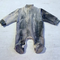 Enterito batick negro sin capucha (ÚLTIMO 1-3M) - Saque Buraque