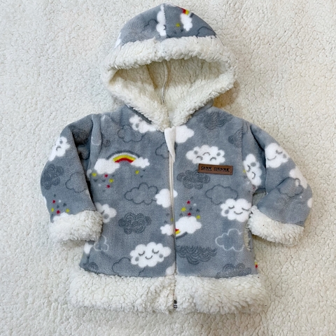 Campera de polar soft nubecitas (ÚLTIMO 9-12M)