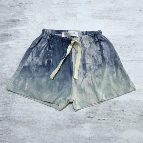 Short liviano batick (ÚLTIMOS 12/24 MESES)