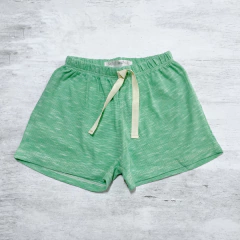 Short liviano verde (ÚLTIMOS 12/24 MESES)