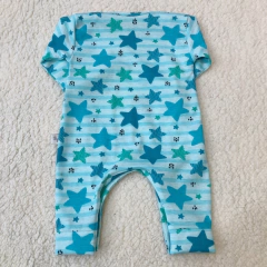 Enterito sin pie estrellas verde - Saque Buraque