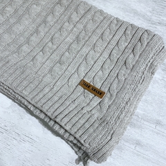 Manta tejida con ochos gris claro - comprar online