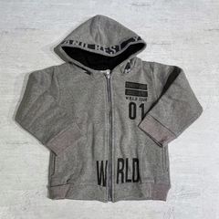 Campera con capucha algodón frisado gris claro (ÚLTIMO 12/24M)