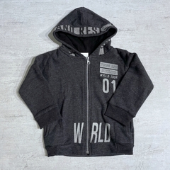 Campera con capucha algodón frisado gris oscuro (ÚLTIMA 9-12M)