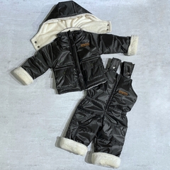 Campera + jardinero negro (ÚLTIMO 9-12M)