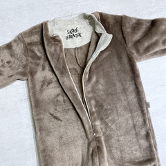 Pijama entero polar soft liso visón (ÚLTIMO 9-12M) en internet