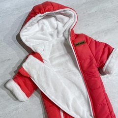 Astronauta salmón con polar soft blanco + mitones - Saque Buraque