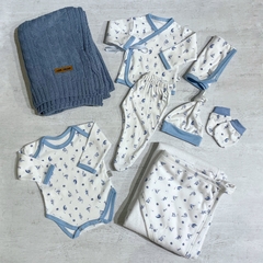 Ajuar 8 piezas barquitos celestes - comprar online