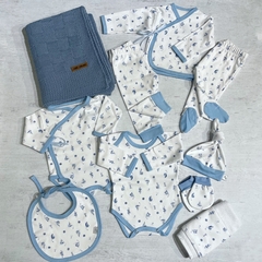 Ajuar 10 piezas barquitos celeste - comprar online