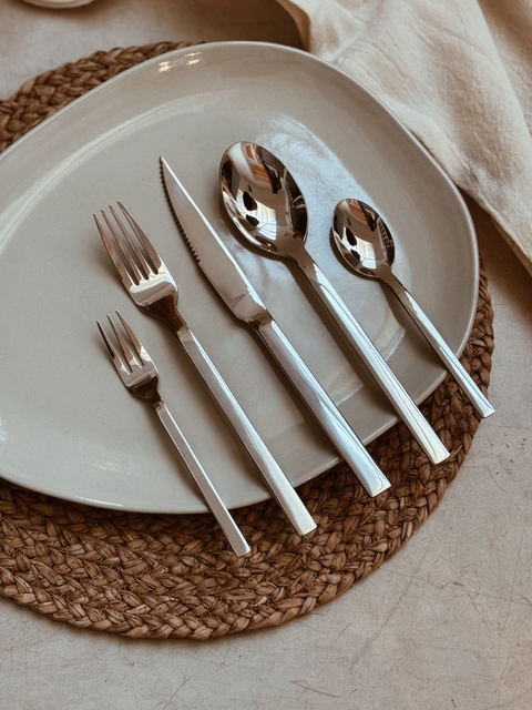 Cubiertos acero Hilton - 20 piezas - comprar online