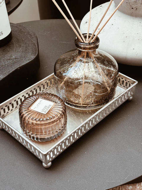 Bandeja Peltre calada - Claudia Adorno - comprar online