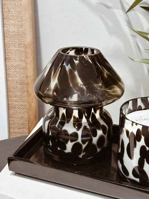 Vela Mushroom Black - Louis & Lewis - comprar online