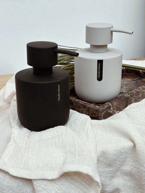 Dispenser Rubber Claudia Adorno - 2 colores - comprar online