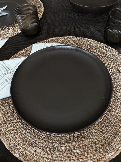 Plato playo Coupe Black - set x 6