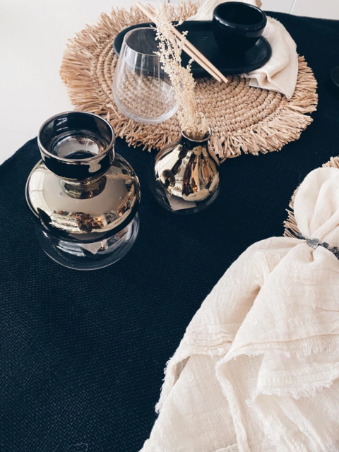 Camino Red Arpillera Black Petite Affaire