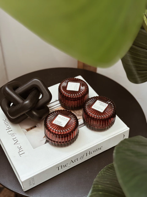 Vela Glowy Burgundy - Louis & Lewis - comprar online