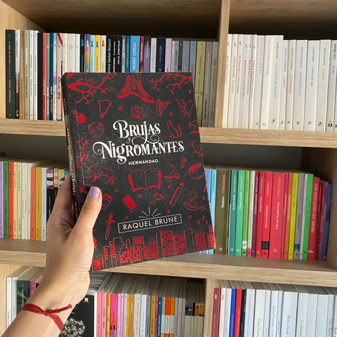 Brujas y nigromantes