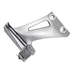 Suporte Pedaleira Traseiro Direito Com Detalhe Iros One 125 na internet