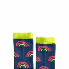 MEIA ARCO IRIS NEON 3/4 - Sorrir e Colorir | Roupas Coloridas e Divertidas