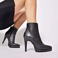 Bota / Botineta de Cuero Cerrada Taco Fino - SC STORE CALZADOS