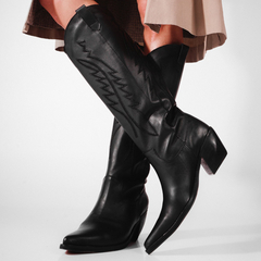 Bota Cuero Caña Alta con Grabados
