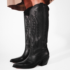 Bota Cuero Caña Alta con Grabados - comprar online
