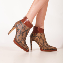 Bota Corta de Cuero con Taco Fino - tienda online