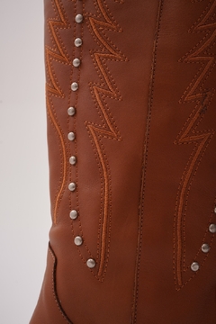 Bota Texana de Cuero Caña Alta con Detalle de Grabados y Tachas - tienda online