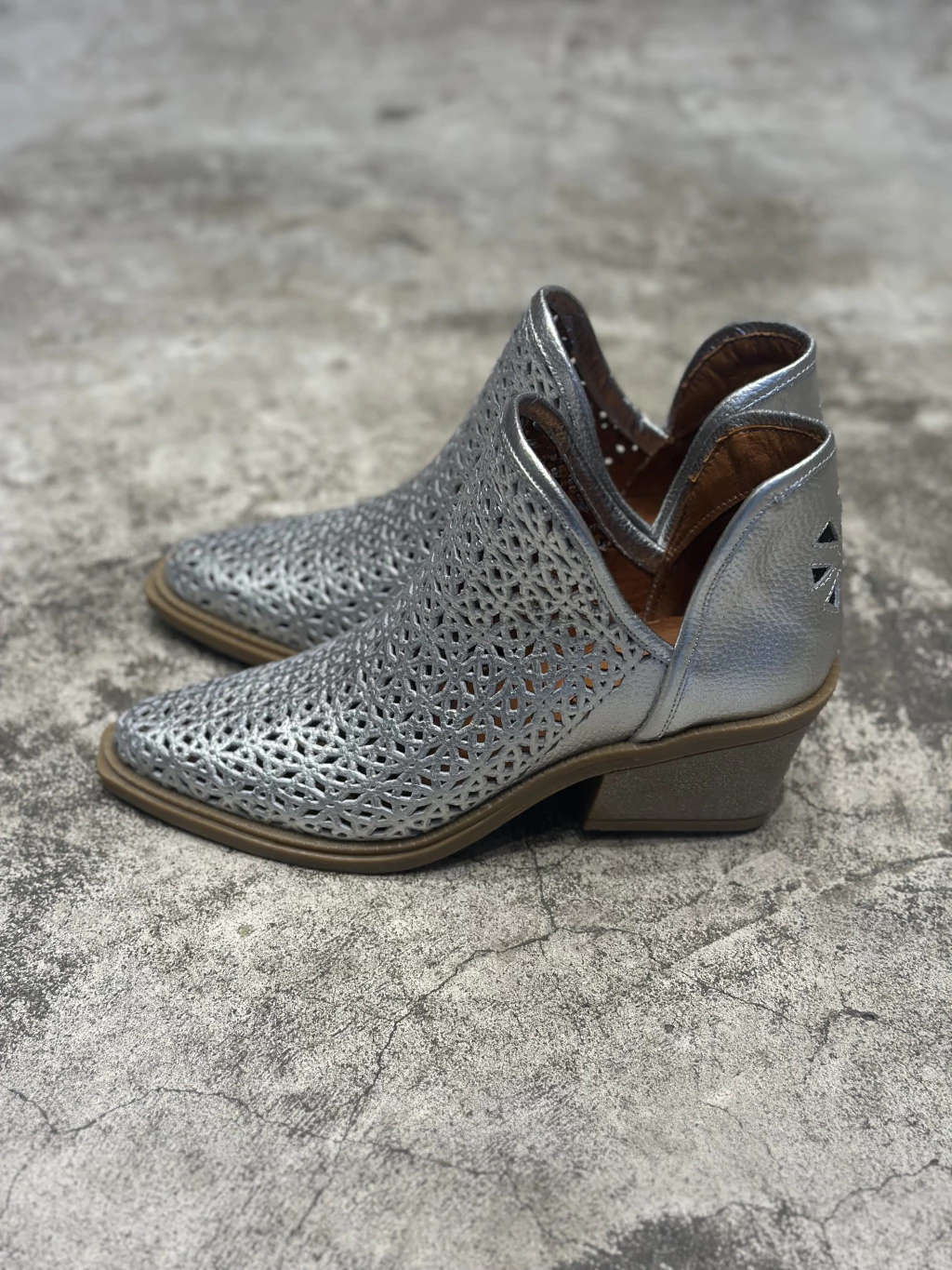 Botineta Flor Calada Texana