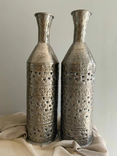 Florero de aluminio Handicraft 18X55cm - comprar online