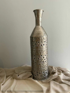 Florero de aluminio Handicraft 18X55cm - Casa Disain