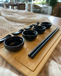 Set Sushi p/4 bamboo y porcelana redondo negro 30x20