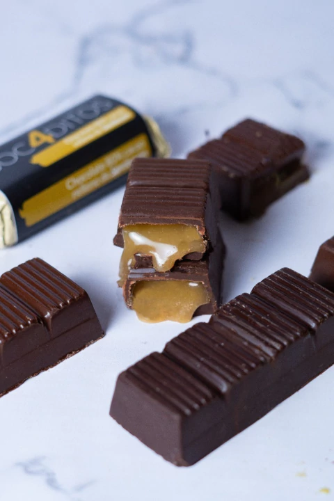 Bocado de 80% Cacao Relleno - comprar online