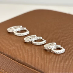 Trio de Argolas Cravejadas 6,8 e 10mm - comprar online