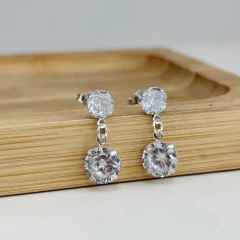 Brinco Zircônias Pendurado