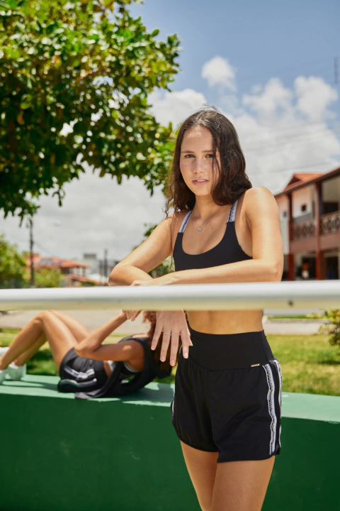 SHORT CORREDOR TELA PRETO