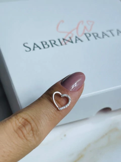 Piercing Daith Coração cravejado lateral esquerdo - comprar online