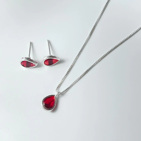 Conjunto colar e brinco zircônia gota rubi