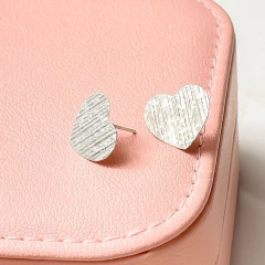 Brinco Prata coração chapeado - comprar online