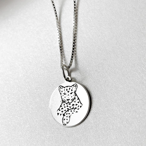 Colar medalha onça love